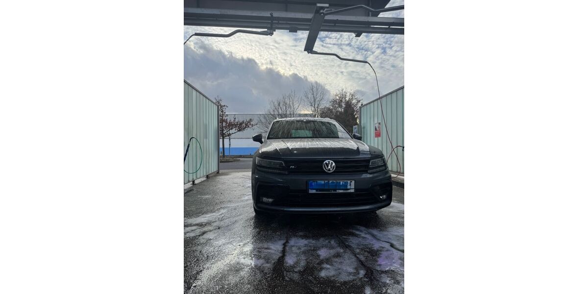 VW Tiguan 98.000 km 31.000 &euro; Leverkusen 51381