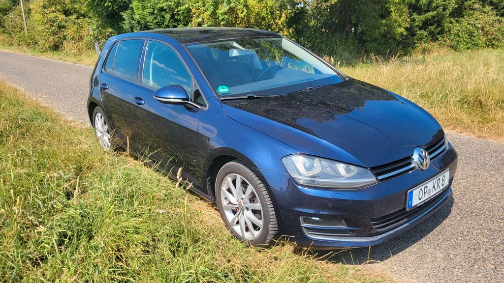 VW Golf 217.000 km 8.200 &euro; Leverkusen 51381