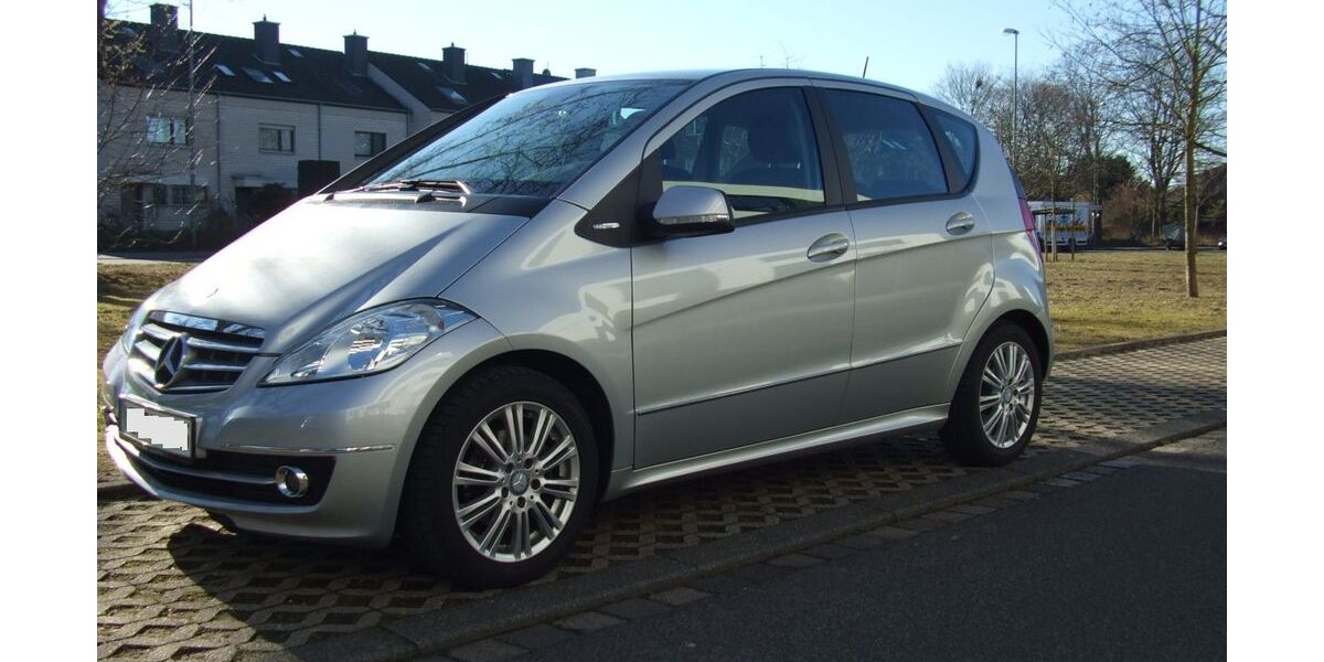 Mercedes-Benz A 180 55.000 km 6.100 &euro; Neuss 41464