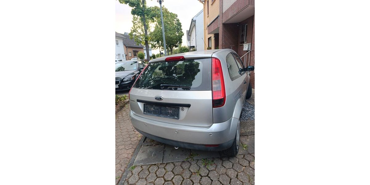 Ford Fiesta 206.000 km 750 &euro; Troisdorf 53844