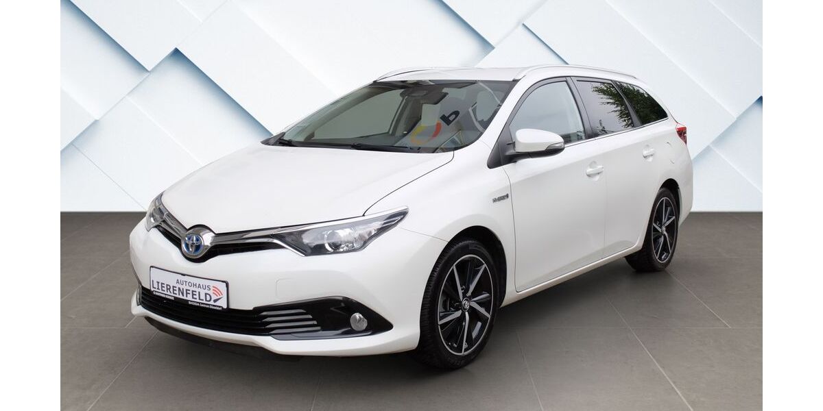 Toyota Auris Touring Sports 103.854 km 14.990 &euro; Düsseldorf 40231