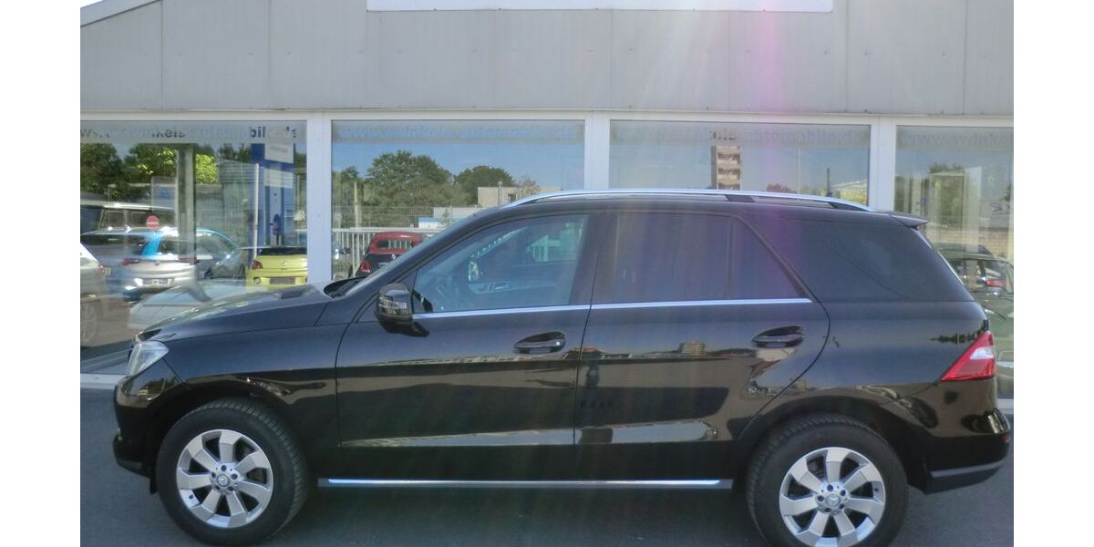 Mercedes-Benz ML 350 139.884 km 17.990 &euro; Leverkusen 51377