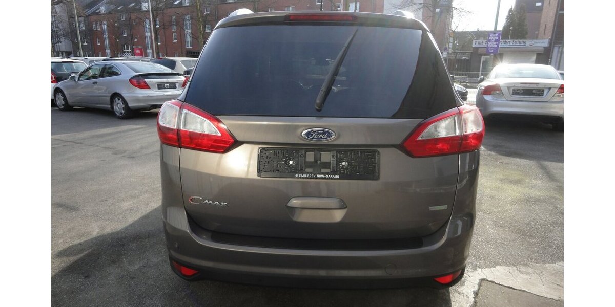Ford Grand C-Max SYNC Edit. 1,6L/110KW Klima+PDC Top 170.000 km 4.999 &euro; Neuss 41462