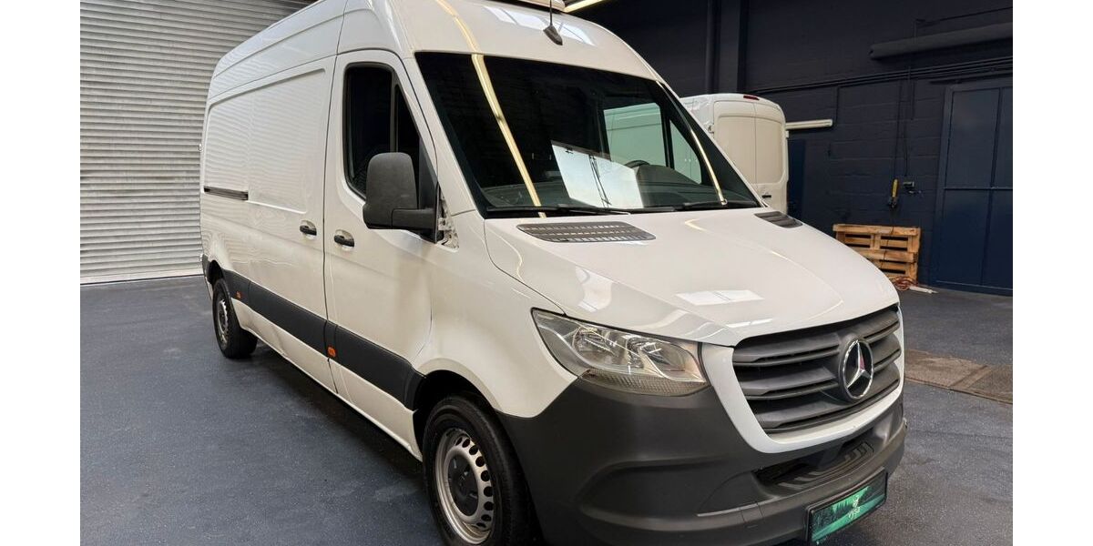 Mercedes-Benz Sprinter 198.000 km 24.950 &euro; Hilden 40721