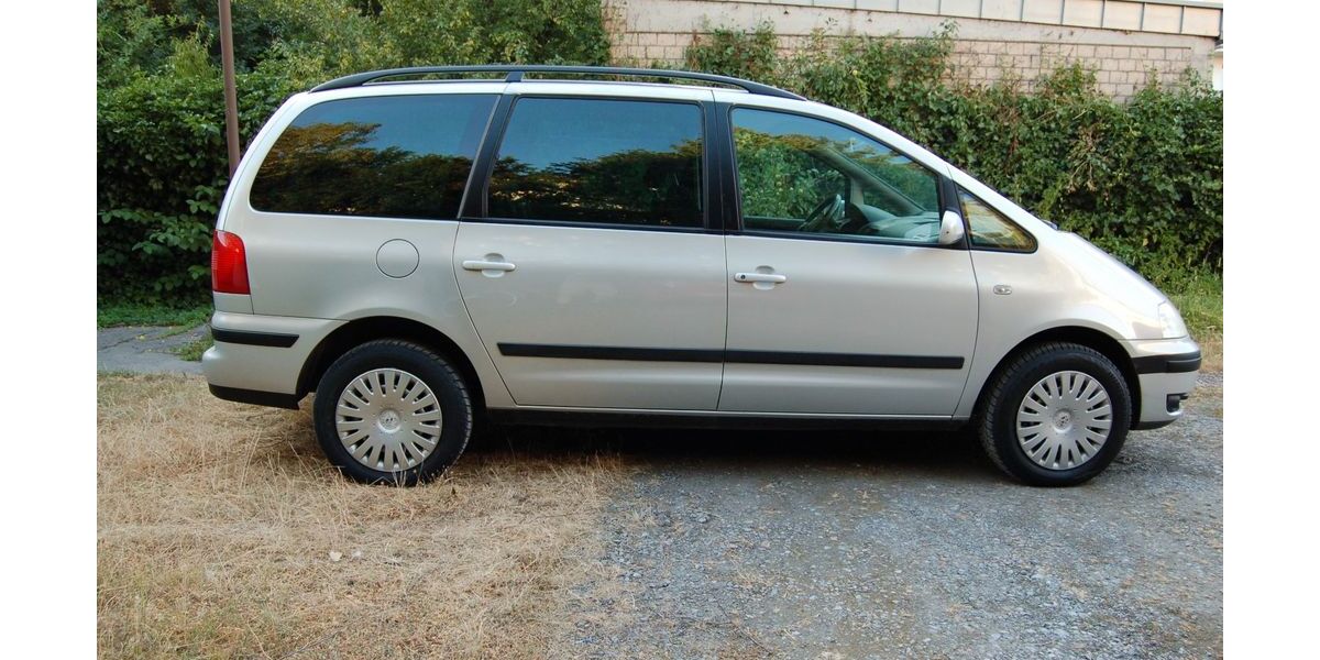 VW Sharan 230.000 km 2.990 &euro; Düsseldorf 40593