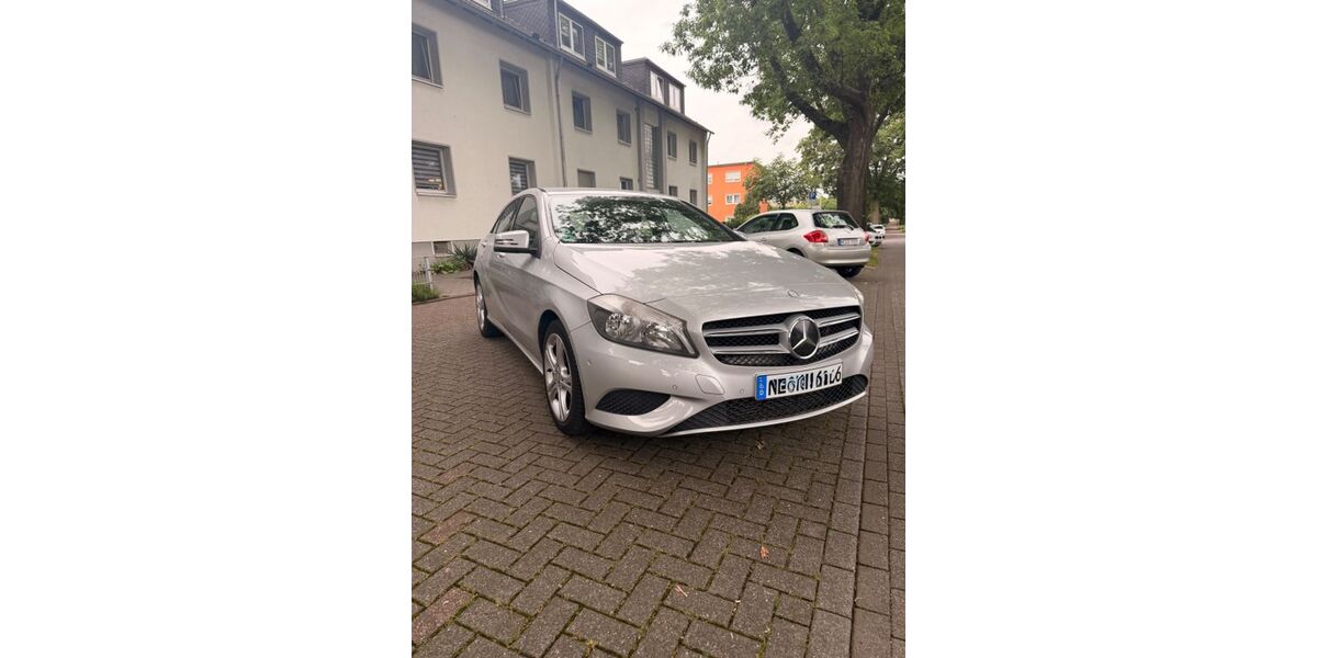 Mercedes-Benz A 180 110.000 km 9.290 &euro; Köln 50769