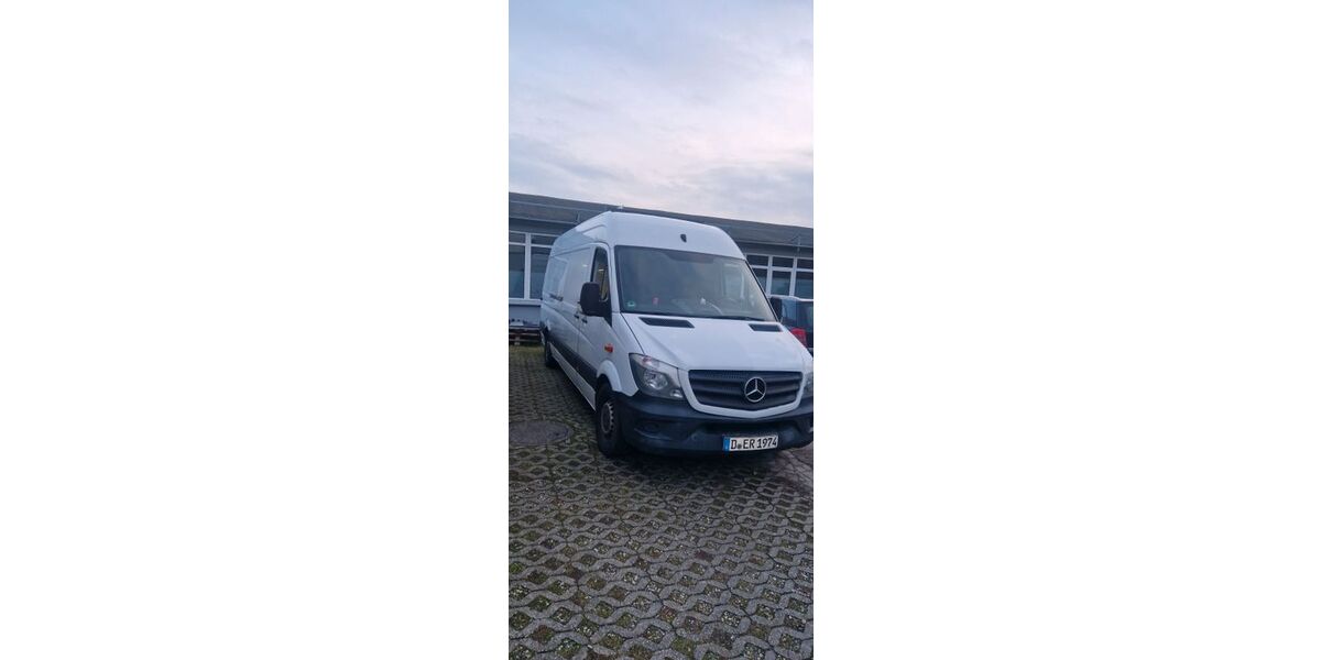 Mercedes-Benz Sprinter 266.700 km 9.900 &euro; Düsseldorf 40239
