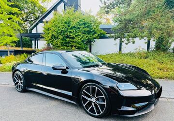 Porsche Taycan 10.190 km 74.499 &euro; Köln 51109