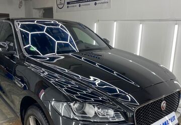 Jaguar F-Pace 209.000 km 12.800 &euro; Leverkusen 51375