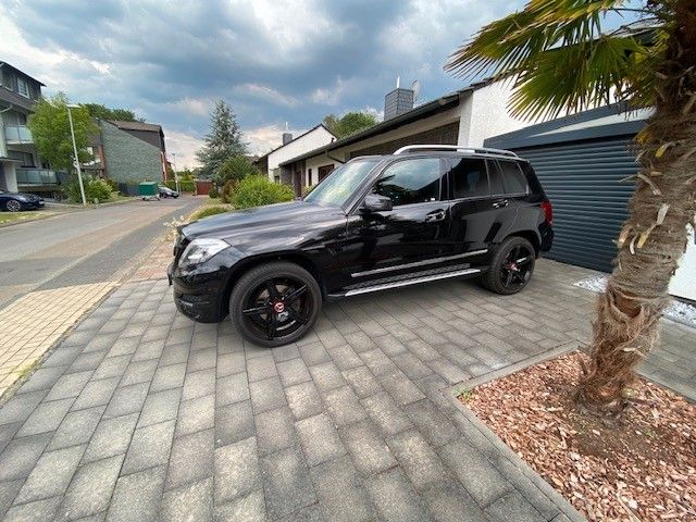 Mercedes-Benz GLK 350 104.000 km 20.400 &euro; Leverkusen 51381