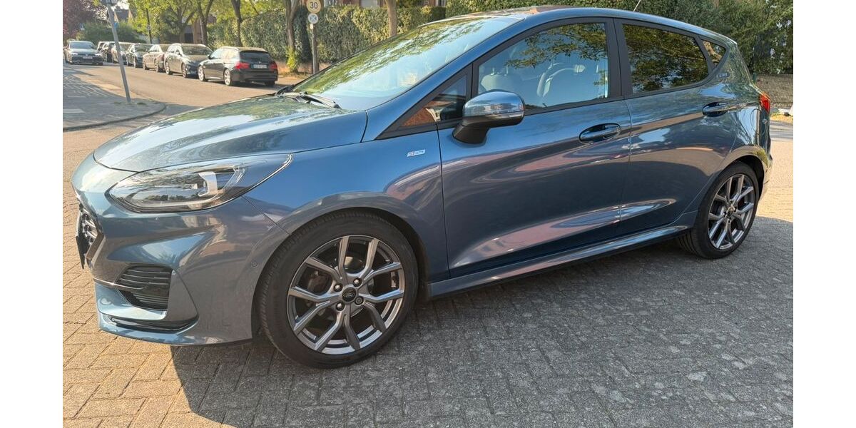 Ford Fiesta 29.800 km 16.900 &euro; Köln 50765