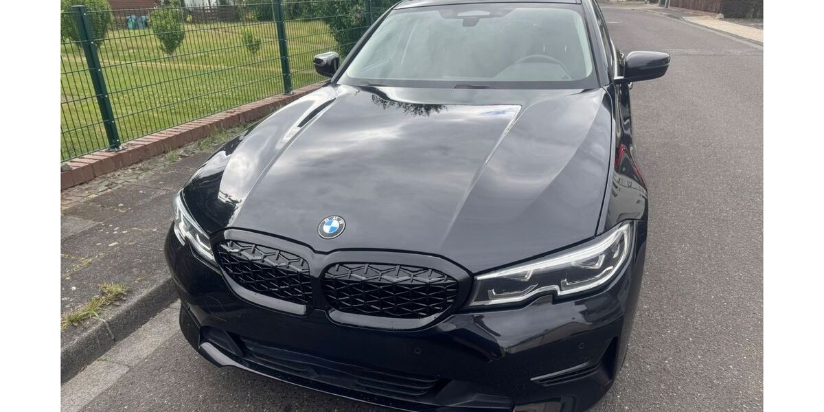 BMW 330 120.000 km 22.999 &euro; Leverkusen 51373