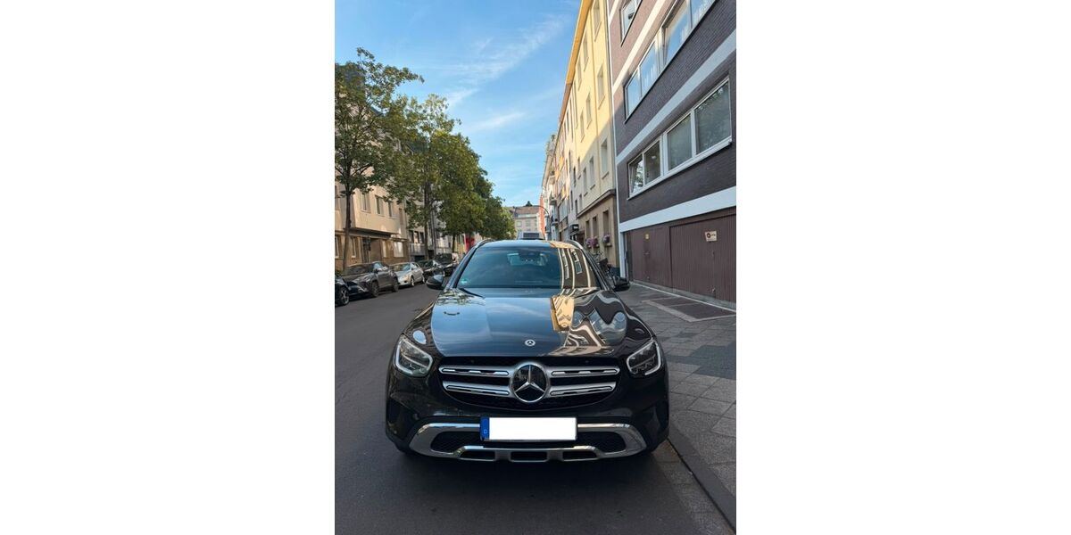 Mercedes-Benz GLC 300 29.363 km 41.500 &euro; Düsseldorf 40479