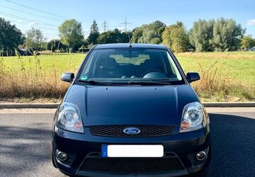Ford Fiesta 144.670 km 5.000 &euro; Düsseldorf 40223