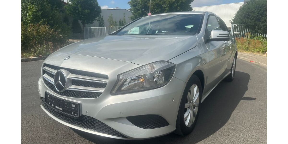 Mercedes-Benz A 180 109.971 km 9.900 &euro; Düsseldorf 40231