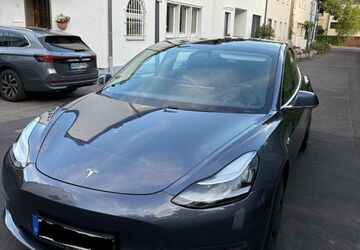 Tesla Model 3 133.000 km 22.000 &euro; Köln 50858