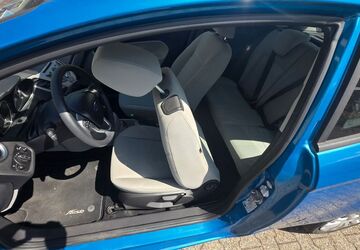 Ford Fiesta 40.421 km 5.000 &euro; Solingen 42653