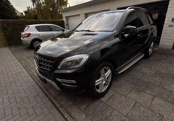 Mercedes-Benz ML 250 289.000 km 12.300 &euro; Leverkusen 51381